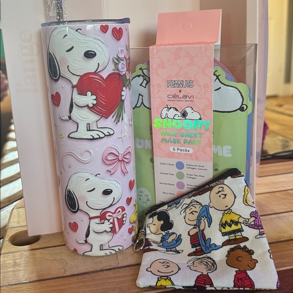 Celavi and Handcrafted Other - Snoopy Pink Tumbler with Celavi Face Masks, Coin Purse